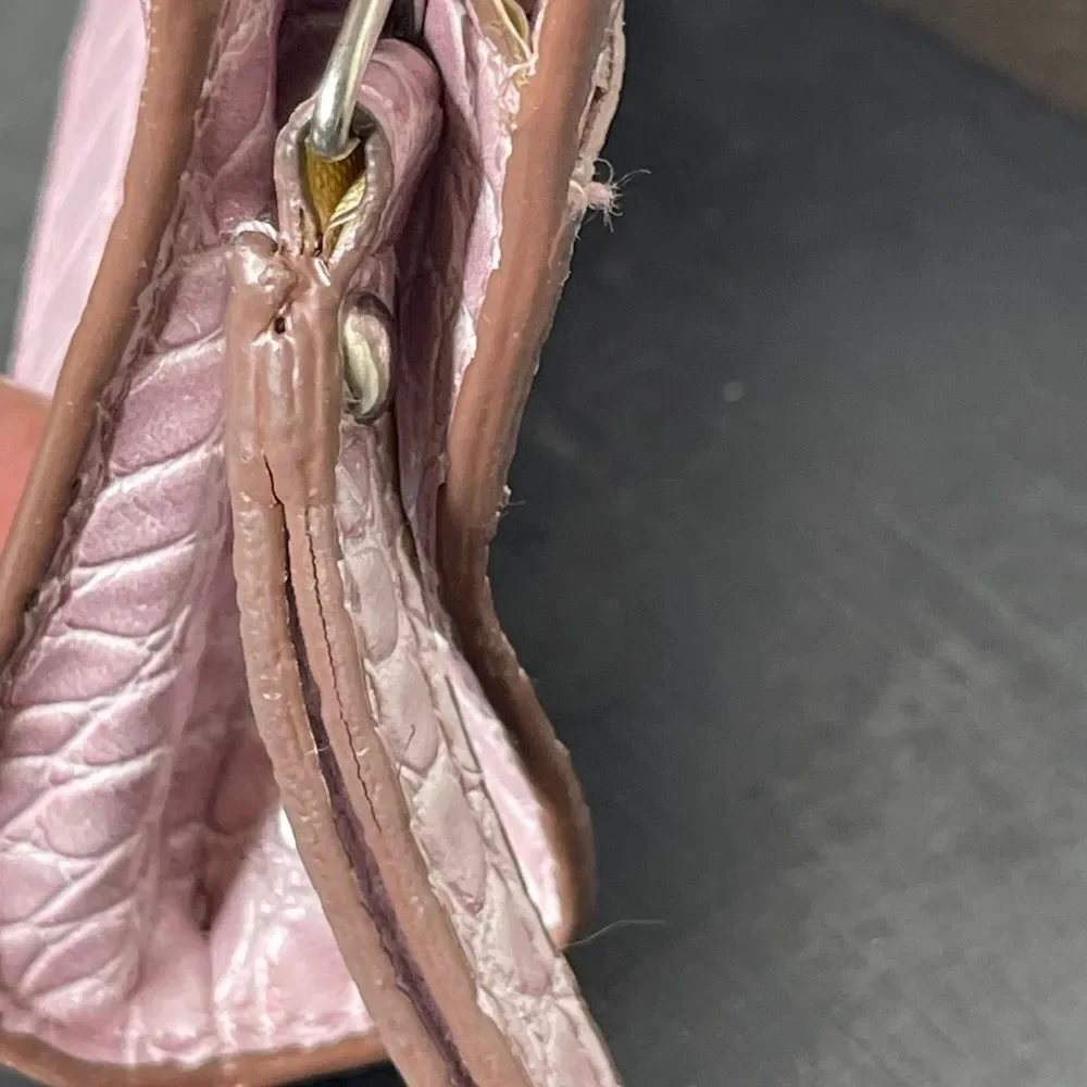 Guess‎ Pink Wristlet Bag